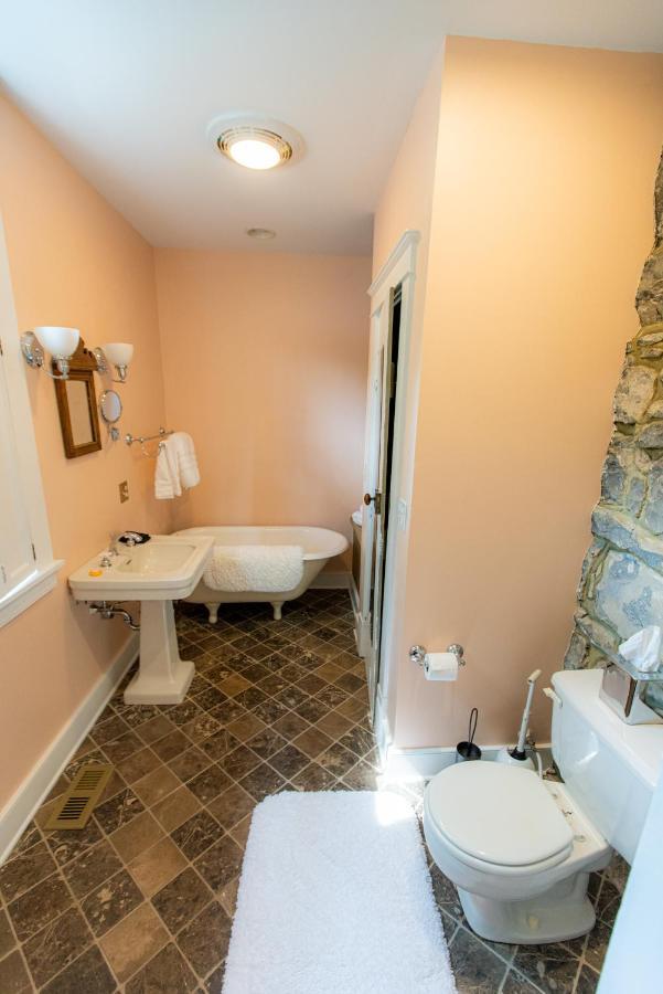 Thomas Rose Inn Lewisburg Bagian luar foto