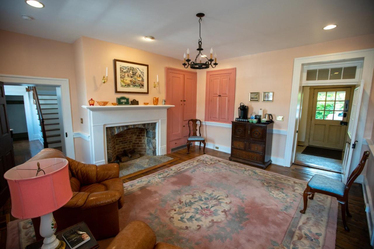 Thomas Rose Inn Lewisburg Bagian luar foto