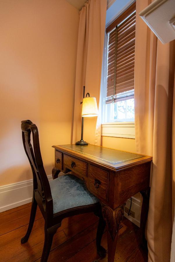 Thomas Rose Inn Lewisburg Bagian luar foto