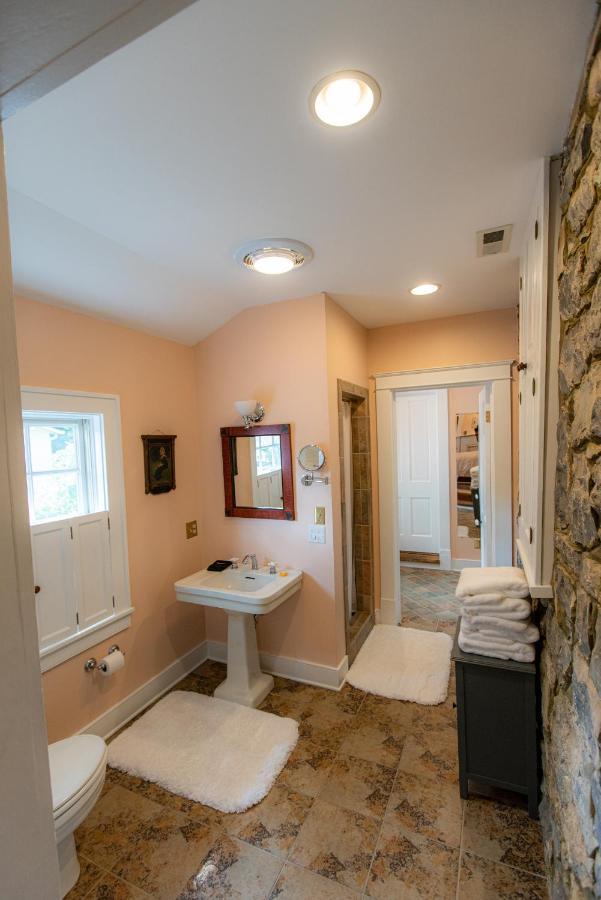 Thomas Rose Inn Lewisburg Bagian luar foto